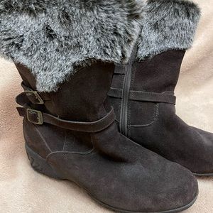 KHOMBU Saturn Low Women’s, Drk Ben, Grey Boots, Size 9 Like New, Never Worn